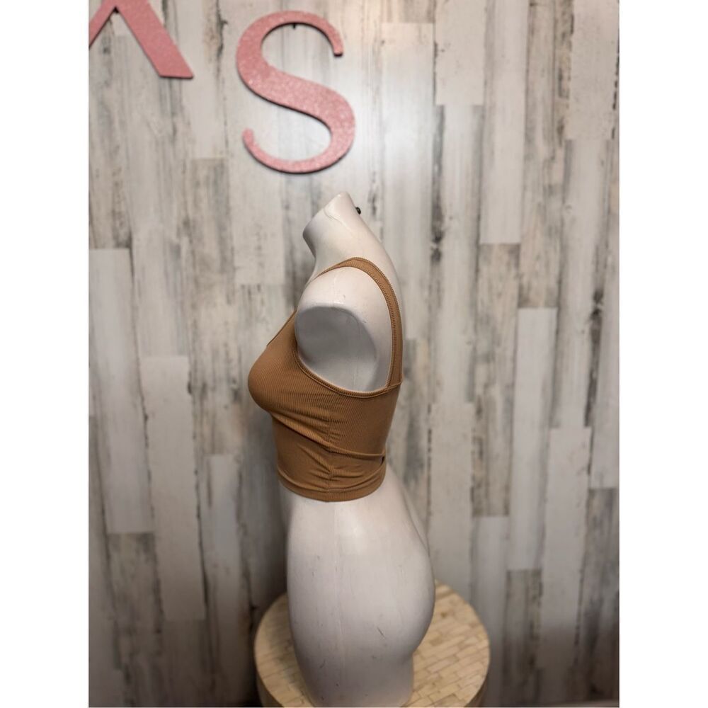 Tan tank top size XS - Picture 2 of 5